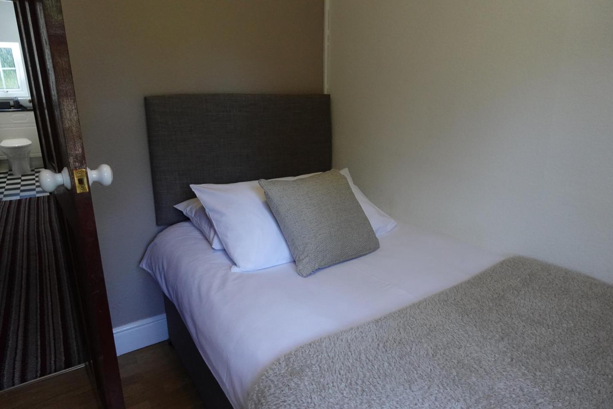 Huge 9 Bed Property Sleeps 17, Near Nec, City Centre, Hs2 Birmingham Exterior foto