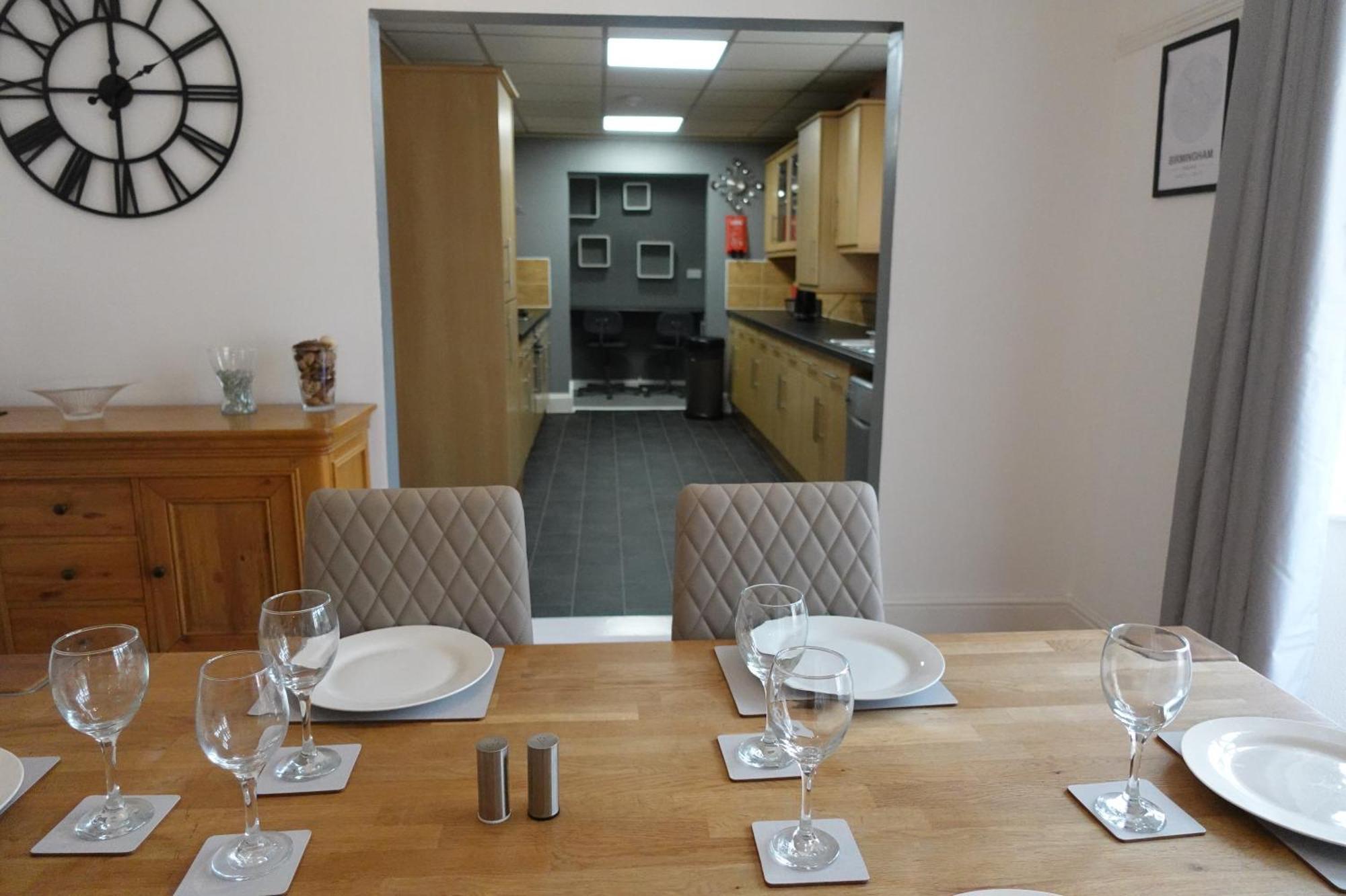 Huge 9 Bed Property Sleeps 17, Near Nec, City Centre, Hs2 Birmingham Exterior foto
